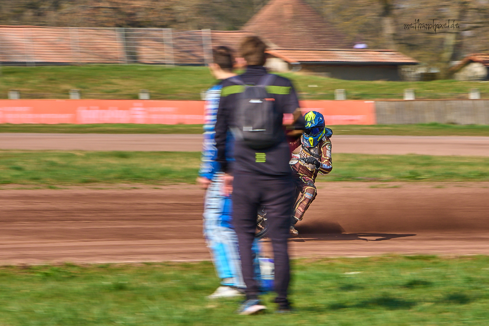 A7403621 zuschauer 1600