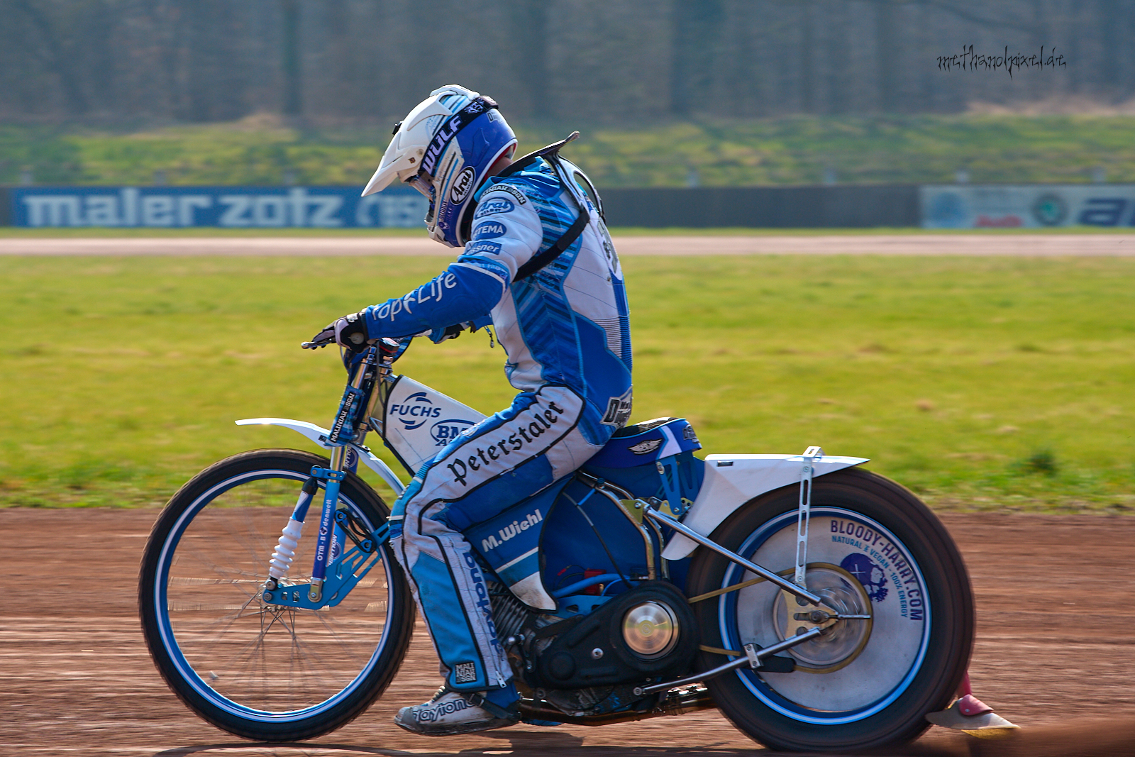 A7403727 dilger 1600