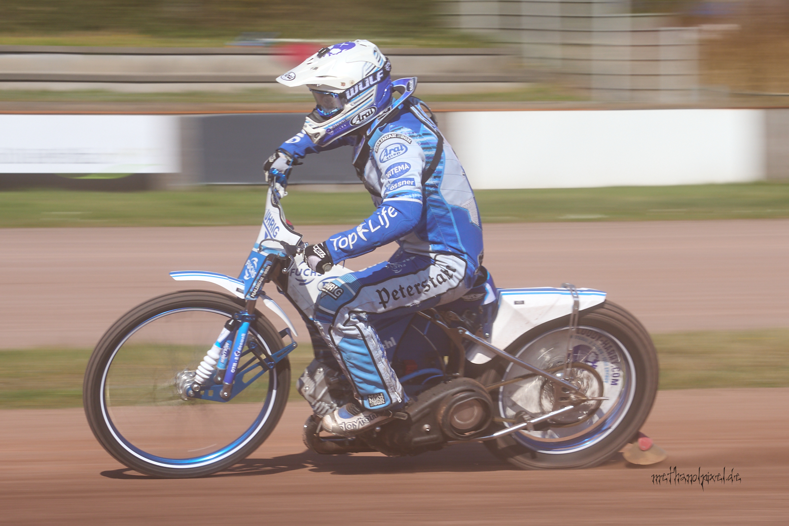 A7403889 dilger 1600